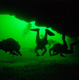 technical cave diving, france