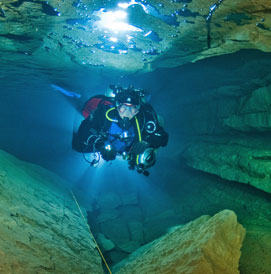 technical cave diving, france
