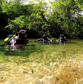 technical cave diving, france